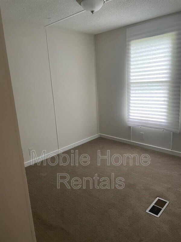 64 Wounded Knee Dr, Clyde, NC 28721 House Rental in Clyde, NC