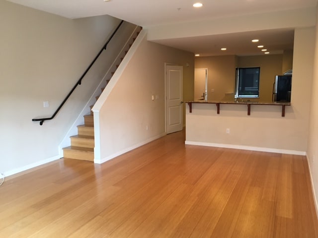 Primary Photo - 660 King St