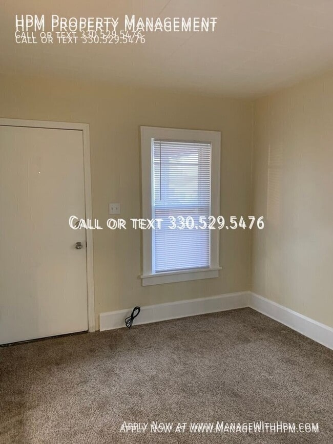 Building Photo - 2306 24th St NE