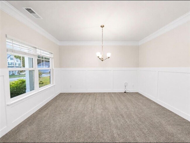 Building Photo - 757 Laurel Cove