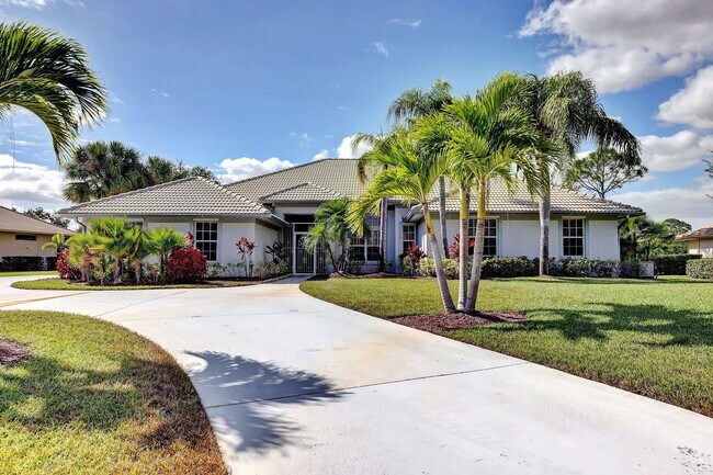 Foto del edificio - 8028 Plantation Lakes Dr