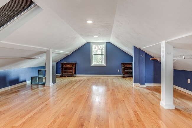 Foto del edificio - 8 Pluff Ave