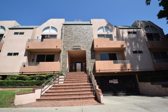 Building Photo - 11107 La Maida St