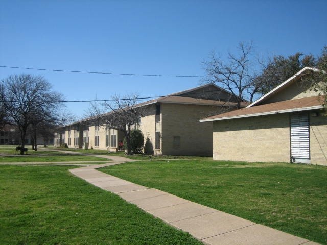 Building Photo - 378 N Jim Miller Rd