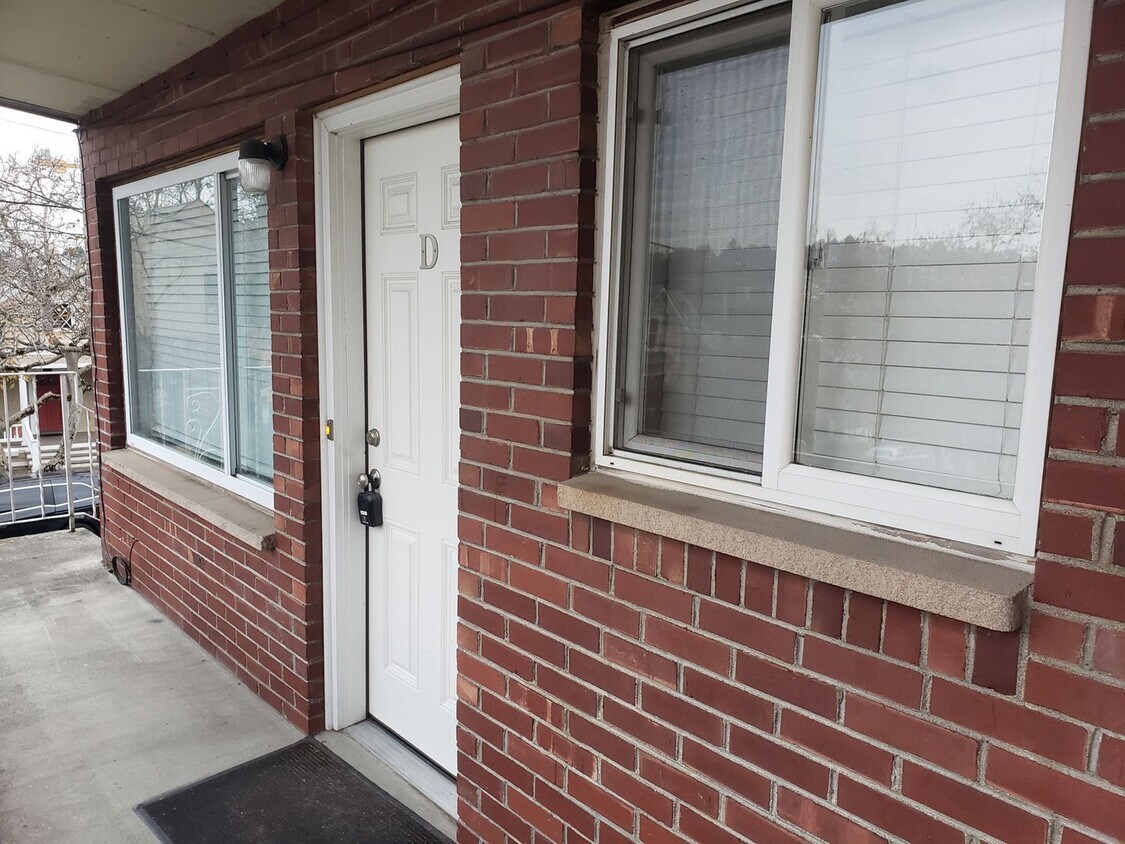 Foto principal - Fremont - Small Building - 1BR Top Floor C...