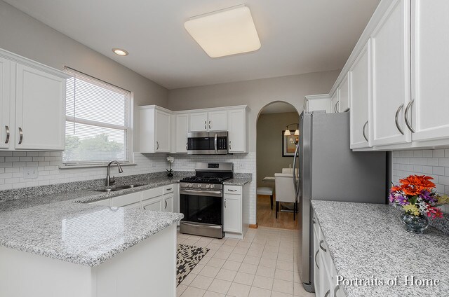 Foto del edificio - 2940 Arbor Ln
