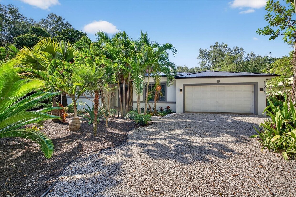 Primary Photo - 1511 SW 30th Pl