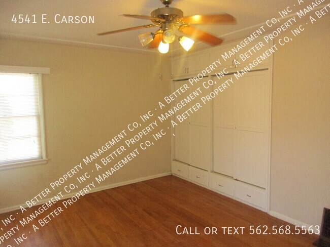 Foto del edificio - 4541 E. Carson-