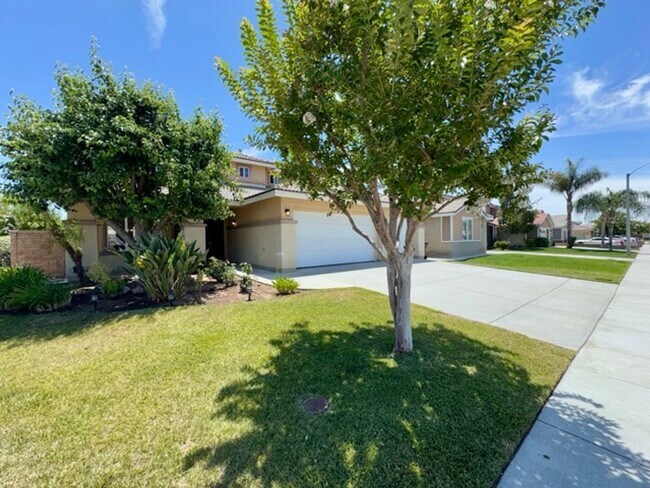 Building Photo - 4 Bedroom Menifee home available now for l...