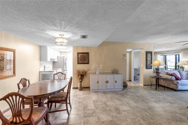 Foto del edificio - 4119 61st Ave Terrace W