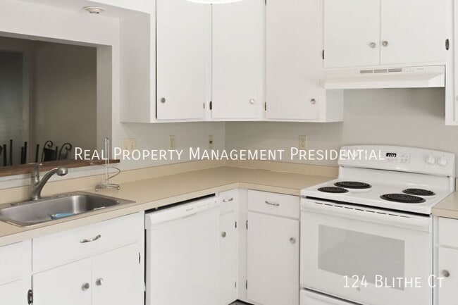 Building Photo - 124 Blithe Ct