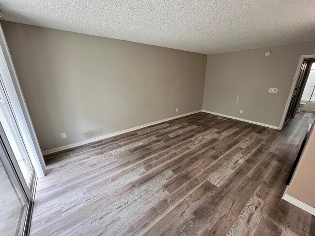 Foto del edificio - 4077 Tujunga Ave