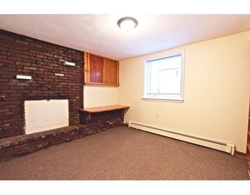 Building Photo - 45 Sherman St