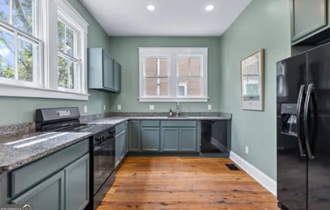 Foto del edificio - 657 E Henry St