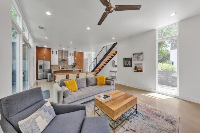 Foto del edificio - 2708 Francisco St