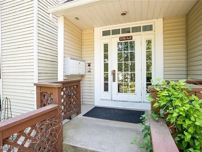 Building Photo - 1316 Cedarwood Dr