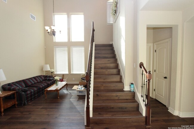 Building Photo - GORGEOUS 4-BEDROOM IN BELTERRA