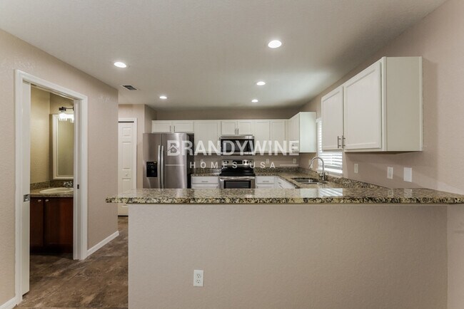 Building Photo - 209 Woodknoll Pl