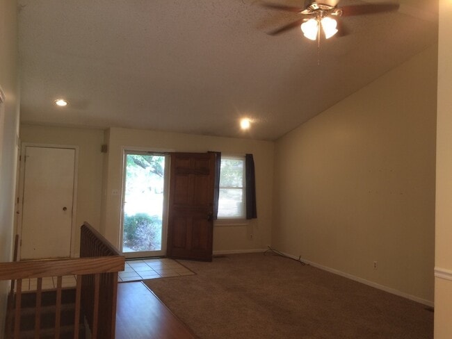 Building Photo - Great home!  Great location!