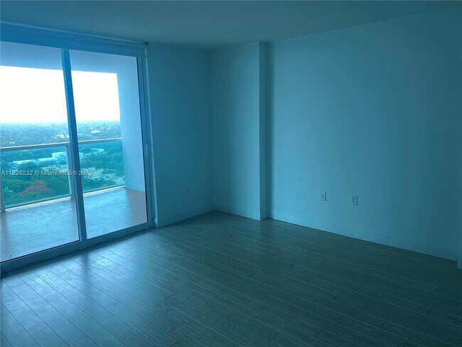Building Photo - 2101 Brickell Ave