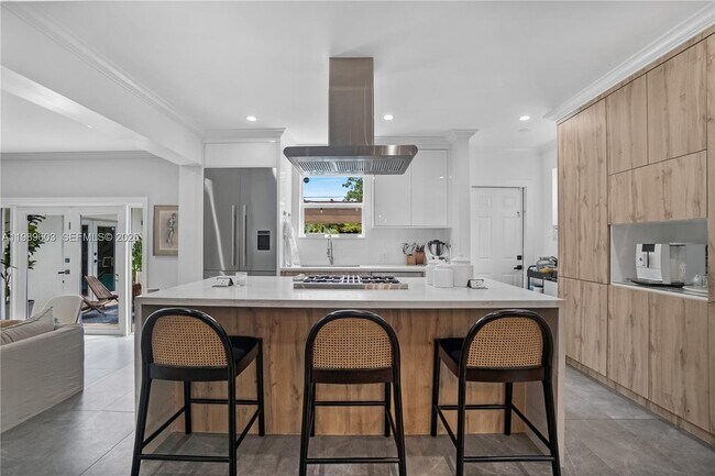 Foto del edificio - Northeast 91st Terrace, Miami Shores, FL 33138 - 4 BR 3 BA single-family home
