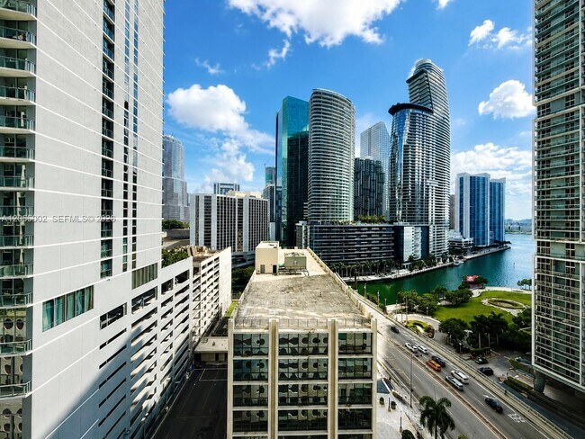 Foto del edificio - 500 Brickell Ave