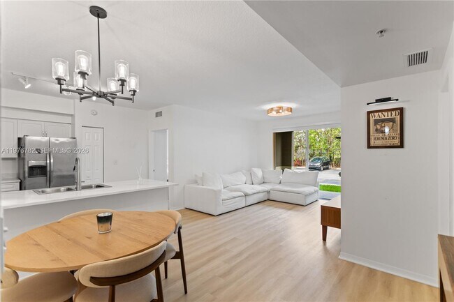 Foto del edificio - 6851 SW 44th St