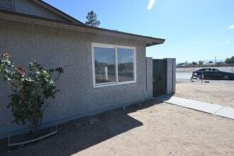Building Photo - 2334 N Lamb Blvd