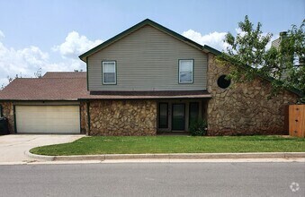 Building Photo - 7009 NW 90th St