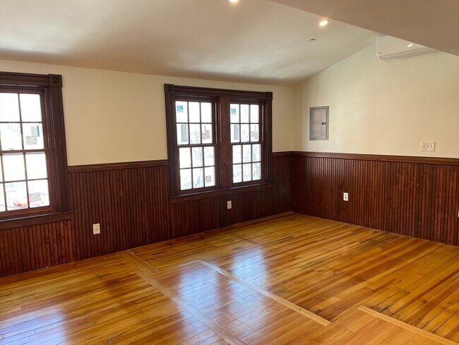 Building Photo - 41 Summer St