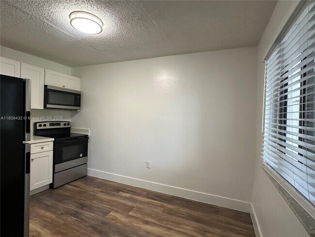 Foto del edificio - 529 SW 4th St
