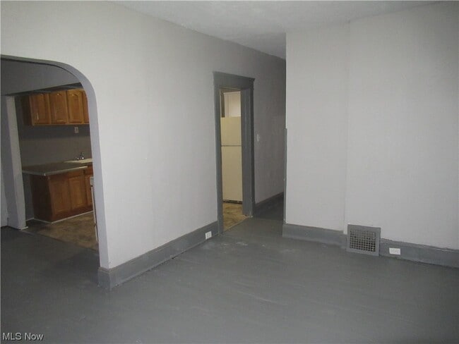 Building Photo - 3366 W 94th St