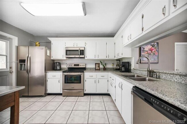 Building Photo - 9539 Wyoming Ct