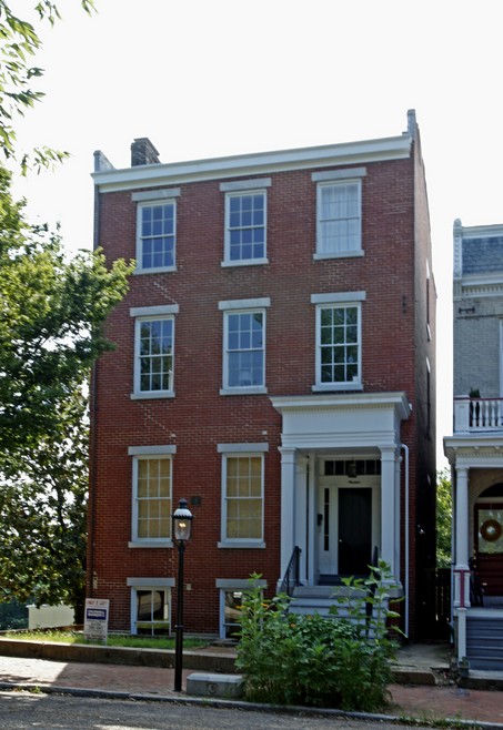 Building Photo - Tudor Place Apartments