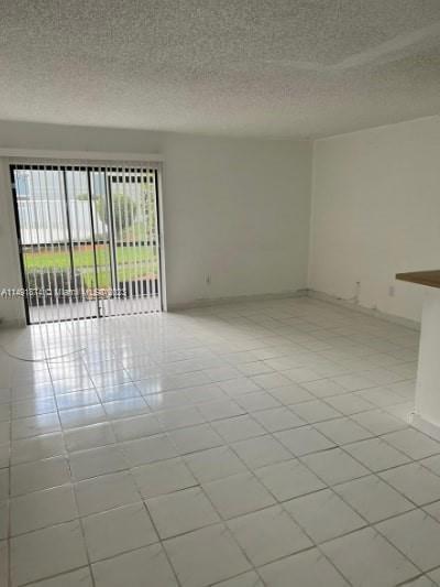 Foto del edificio - 9701 Hammocks Blvd