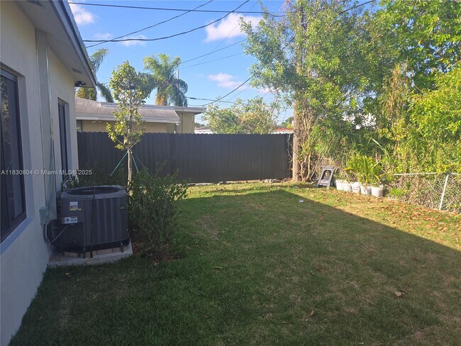 Foto del edificio - 21831 SW 109th Ct
