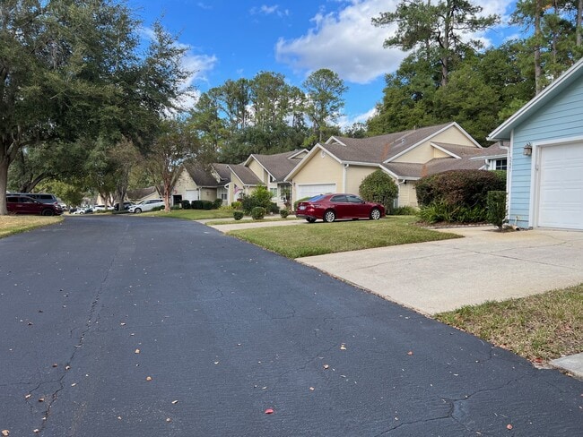 Foto del edificio - 3211 NW 103rd Dr