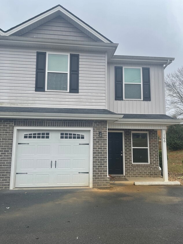 991 W Mountain View Rd Unit 105, Johnson City, TN 37604 Condo for