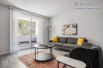 Building Photo - 1371 S Beverly Glen Blvd