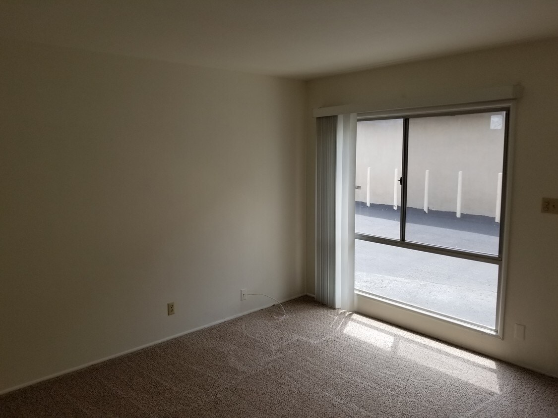 1304 Manhattan Beach Blvd Unit 1 2 Apartments In Next