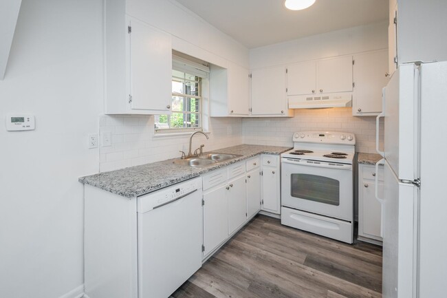 Interior Photo - Cliff Terrace