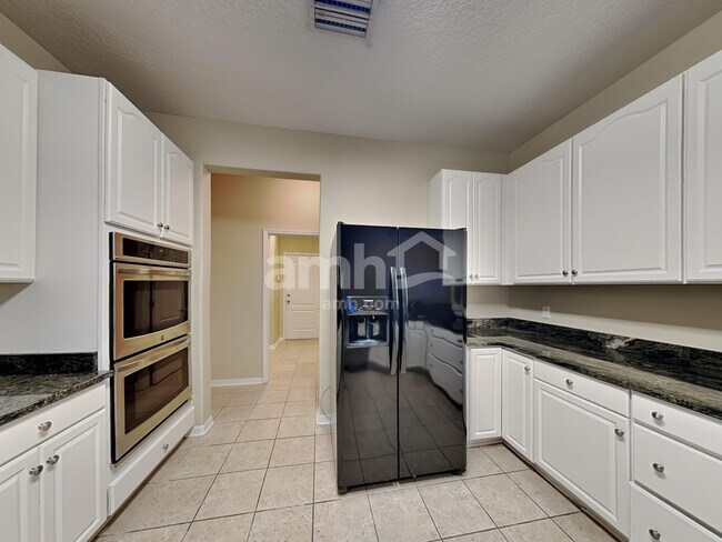 Foto del edificio - 10618 Bamboo Rod Cir