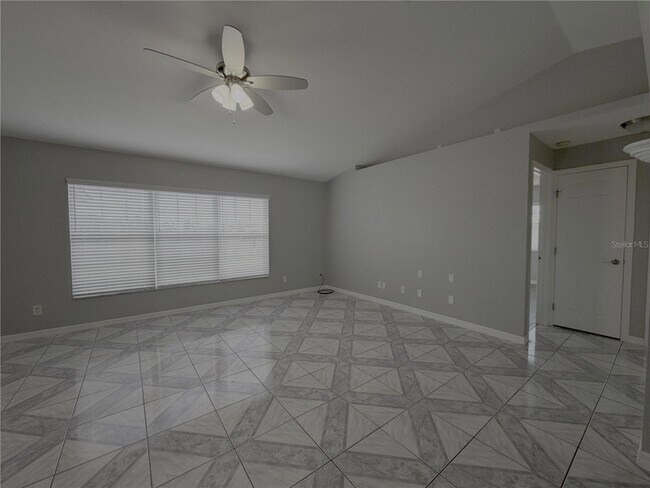 Foto del edificio - 7750 SE 150 Ave