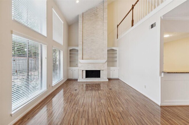 Building Photo - 2306 Potomac Dr