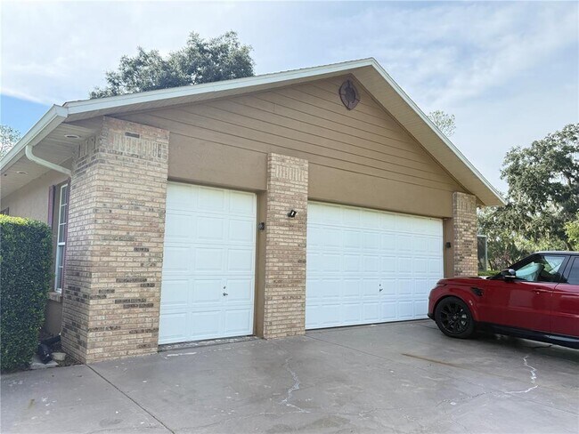 Foto del edificio - 7613 NW 46th St