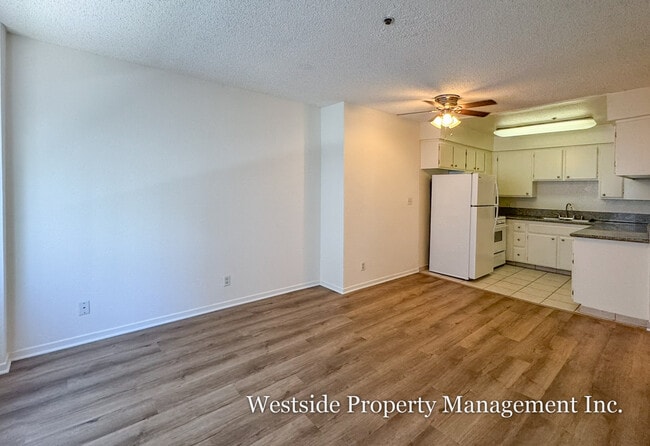 Building Photo - Overland Apartments