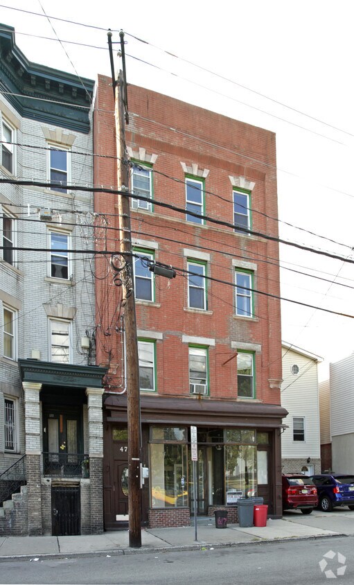 Primary Photo - 479 Palisade Ave
