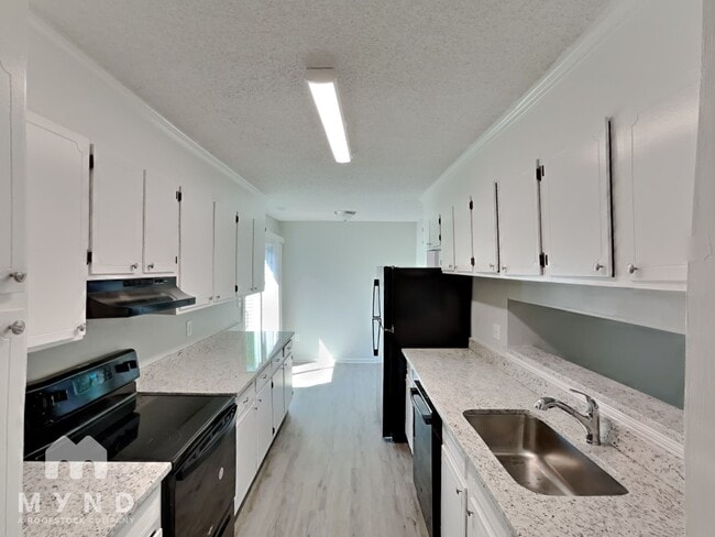 Building Photo - 13933 Eden Ct