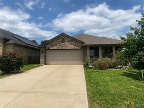 Building Photo - 120 Viva Dr