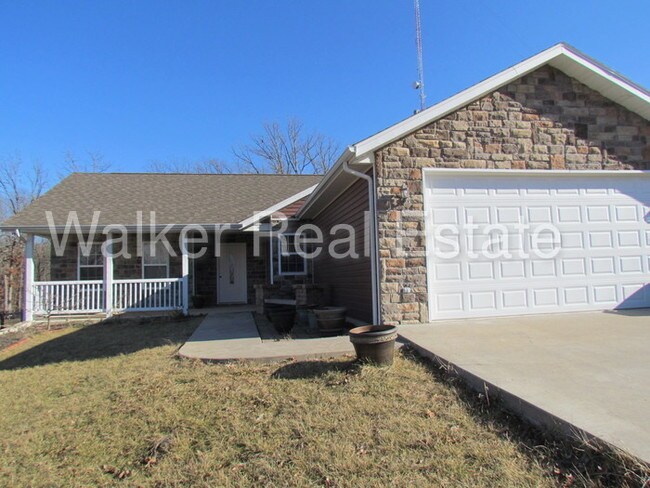 Building Photo - 21654 Lindsay Ln